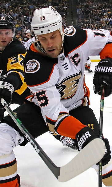 Guentzel's third-period goal gives Pens 2-1 win over Ducks